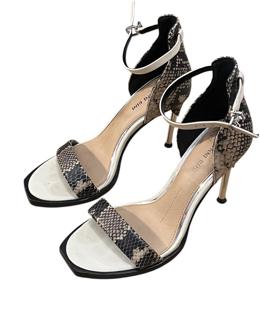 Gianni Bini Snake skin Print Gold Heel Stiletto Size 6.5