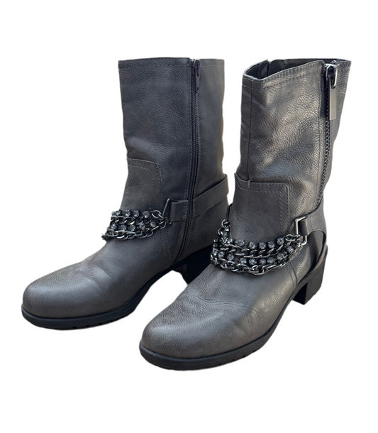 Simply Vera Vera Wang Rubber Sole  Boot  Size 8.5M
