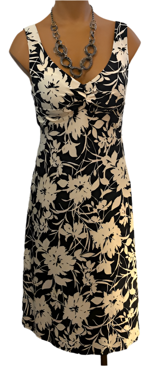 Madison Leigh  Size 8P NWT