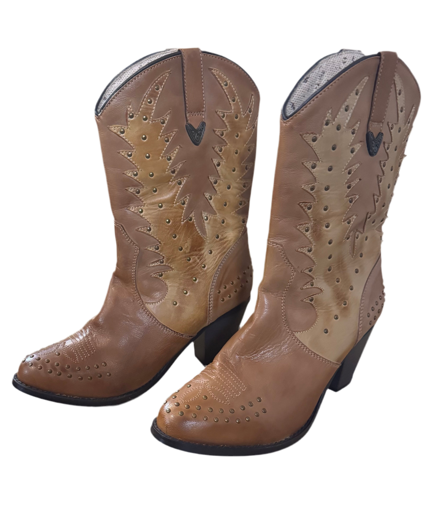 Dingo Women’s Studded Leather Upper Western Boot  Size 9.5