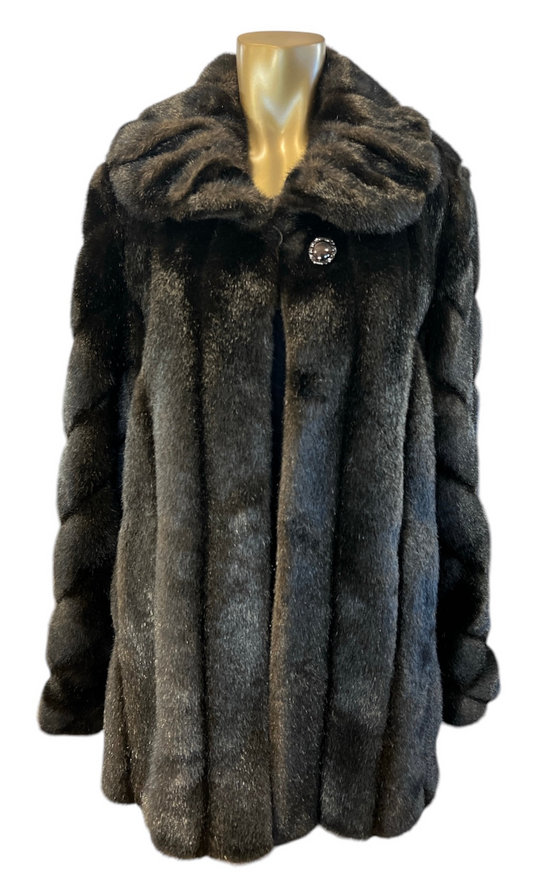Pamela McCoy Shawl Faux Fur  Size S